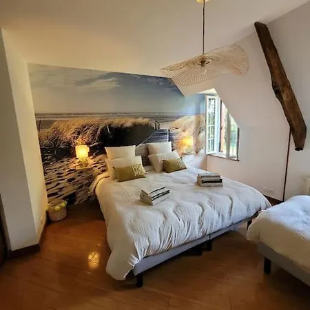 La Maison De Gouville, Avec Piscine Et Spa, Proche Holiday home *