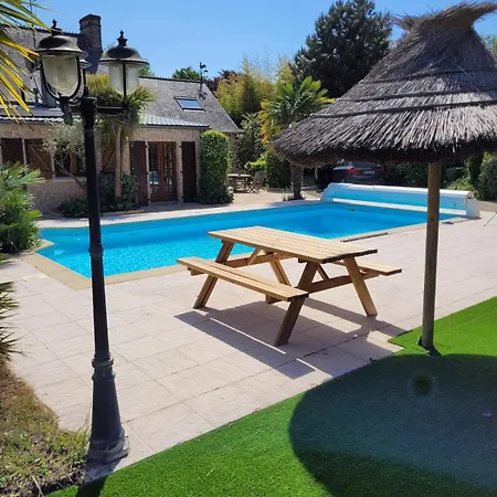 Maisons De Familles Beautiful Beachfront With A Pool ヴィラ