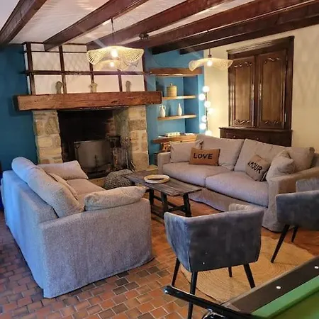 La Maison De Gouville, Avec Piscine Et Spa, Proche