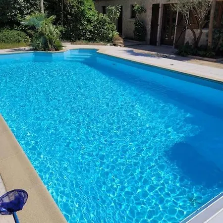 La Maison De Gouville, Avec Piscine Et Spa, Proche